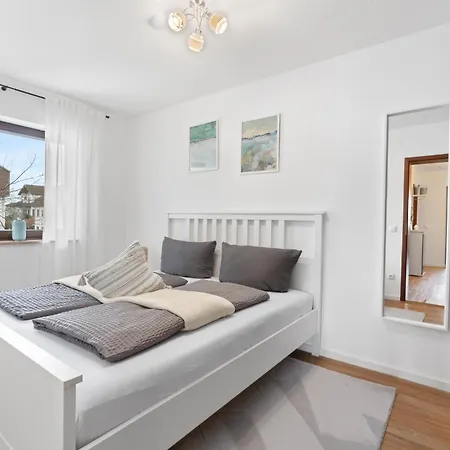 Anytime - Tina In Am Bodensee Friedrichshafen